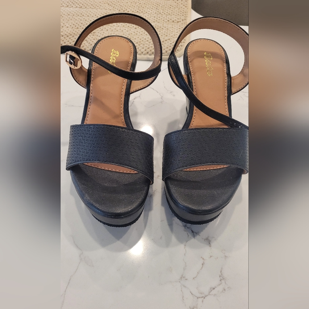 Girl's Size 3 Black Platform Sandals with Ankle Strap